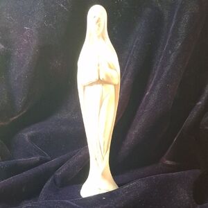 Elegant Cream Figurine